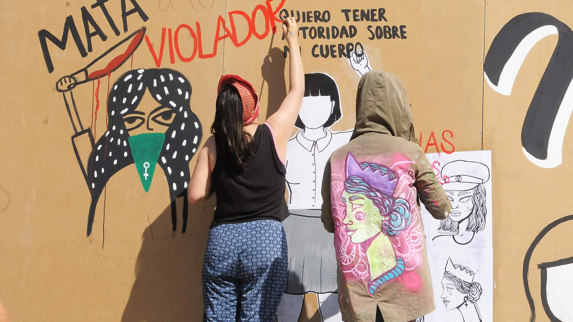 PREPARATIVOS MARCHA FEMENISTA adrian vazquez (9)